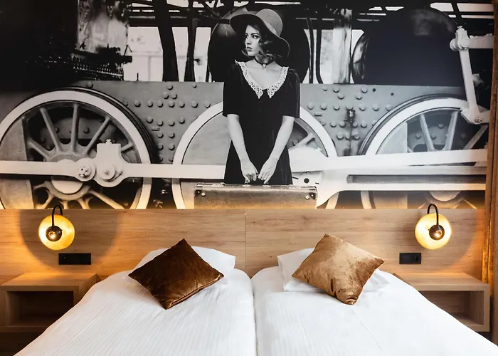 Hotel Leo Station Et Annexes