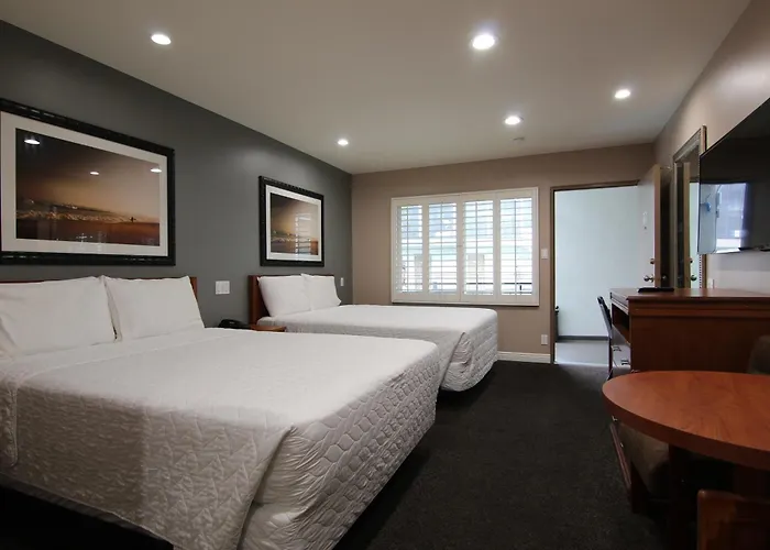 Dunes Inn - Wilshire (Adults Only)