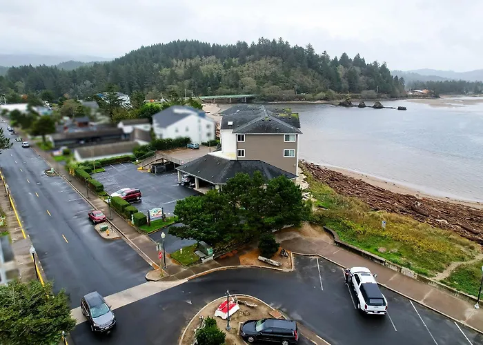 Siletz Bay Beachfront Hotel By Oyo Lincoln City