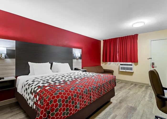 Econo Lodge Inn & Suites Santa Rosa