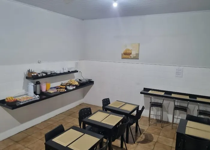 Avenida Hotel