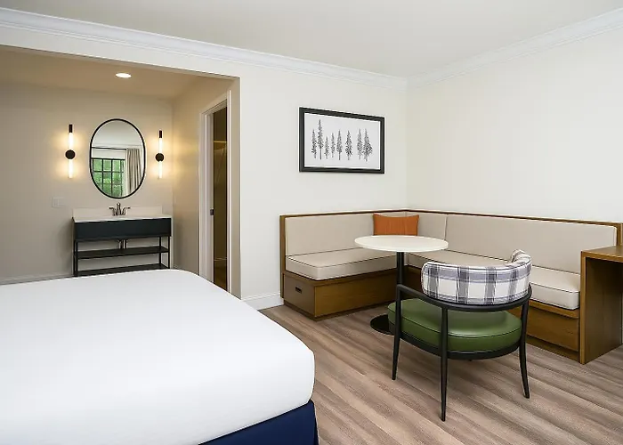 The Woodrose- Newly Renovated