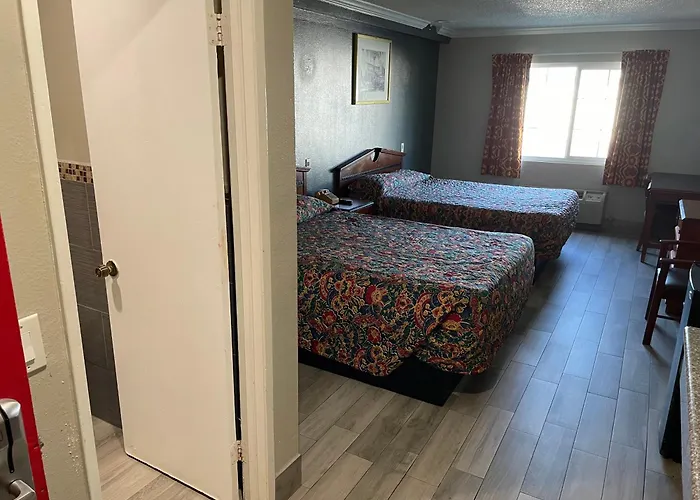 Heritage Inn And Suites