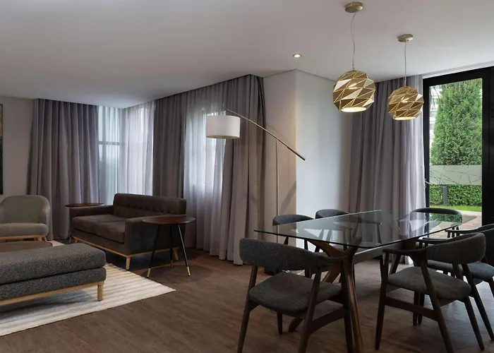 Radisson Hotel And Convention Centre Or Tambo Airport