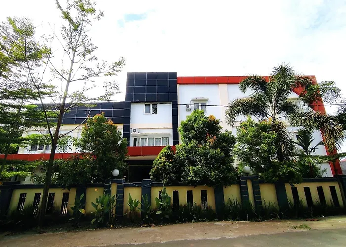 Hotel O Wisma Syariah Lahundape