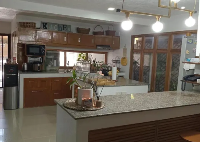 Esperanza Pension House & Restaurant