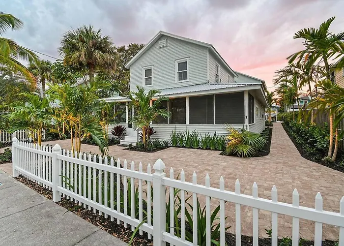 Camden Cottage # 4 - Downtown Stuart