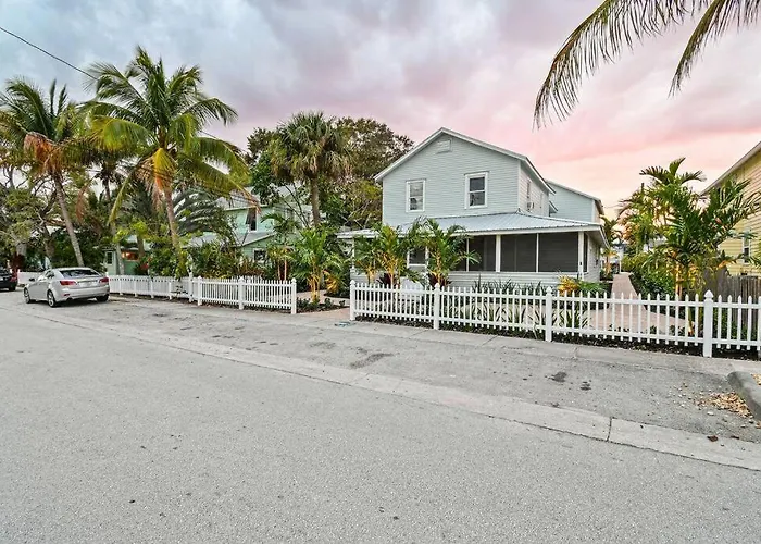 Camden Cottage # 4 - Downtown Stuart