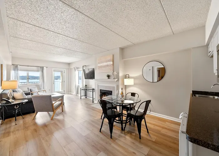Bella Vista Suites Lake Geneva