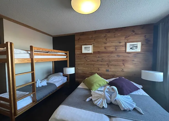 Hillary Hotel