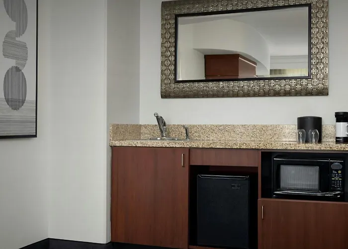 Courtyard By Marriott Salisbury