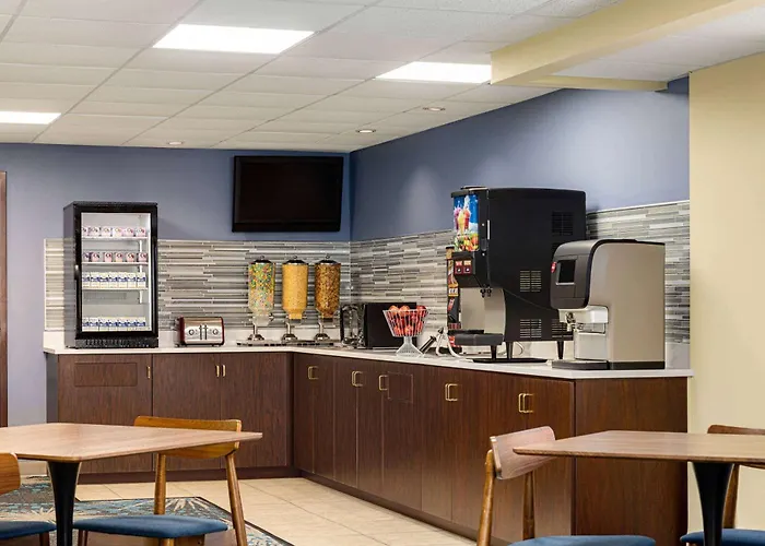 Days Inn By Wyndham Grand Island I-80