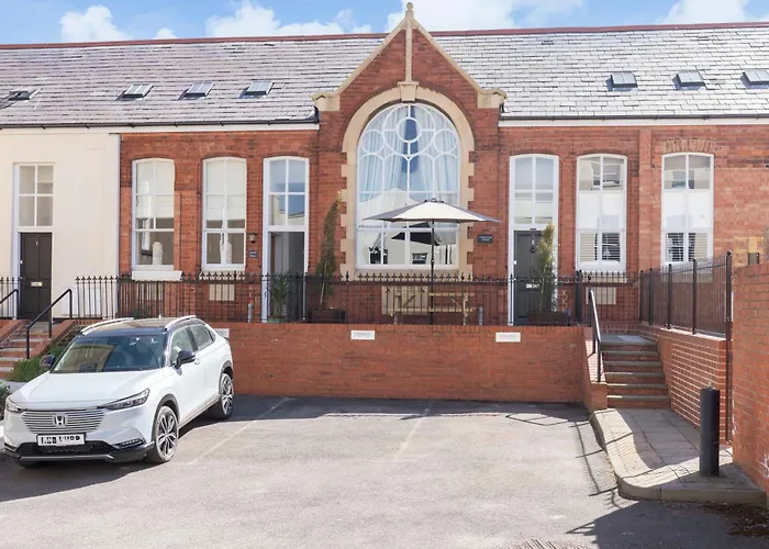 Thornton House Luxury Accommodation In The Town Centre With Private Parking