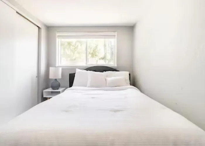 Tranquil Gem In Renton Minutes From Seattle