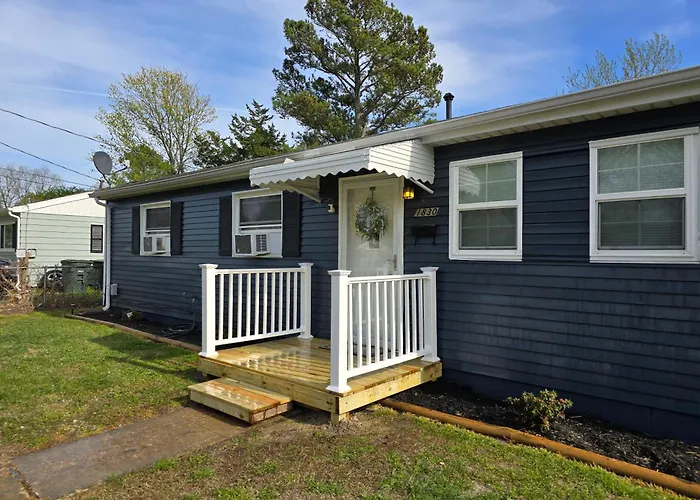 Cozy Haven In Hampton Roads Near Beaches, Military Bases & Historic Sites