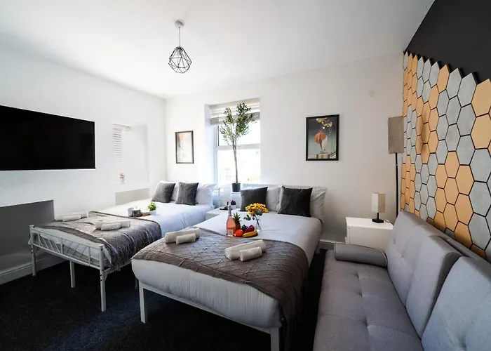 Open Mind Property - Cozy Flat With 2 Double Beds