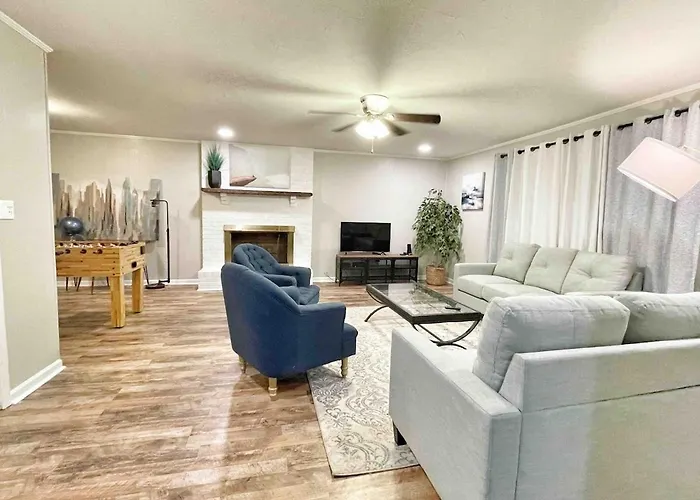 Decatur'S Cozy Family Charm With Modern Touches