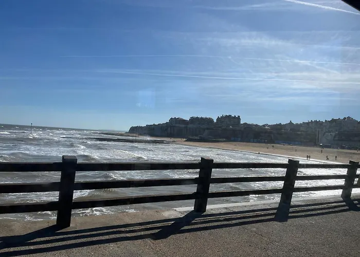 Dog Friendly Beach Apartment