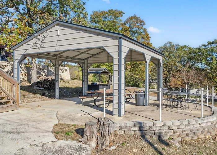 Studio Condo On Table Rock Lake W Access & Views-Free Tickets-