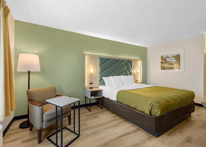 Quality Inn & Suites Monterey I-40