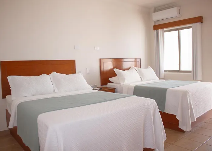 Costa Elegante Hotel & Suites