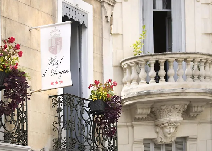 Hôtel D'Aragon - Place de la Comédie -