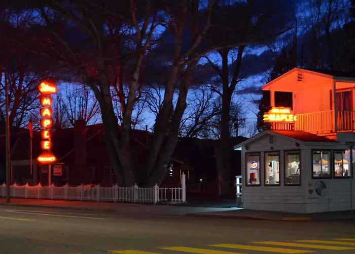 Silver Maple Inn