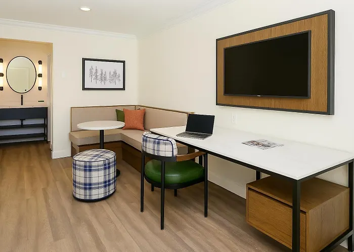 The Woodrose- Newly Renovated