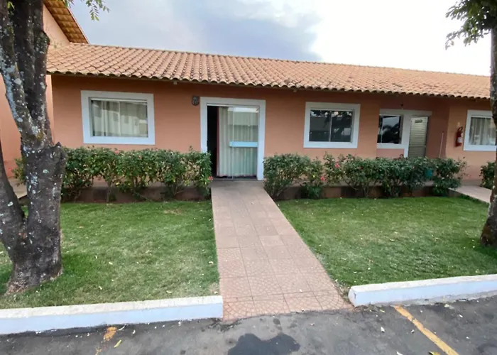 Casa para até 10 pessoas DiRoma Fiori Caldas Novas - YMT - 417