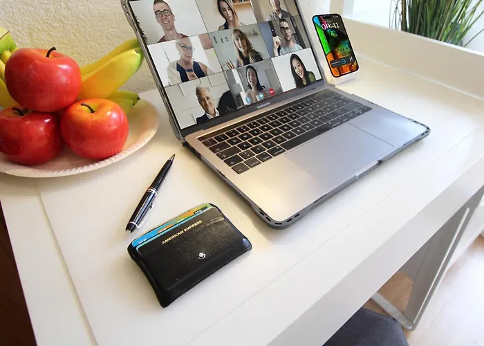 Hotel Ulm Zentrum - Komplettes Zimmer, Hochbett, Android Tv & Eigenem Bad - Perfekt Fuer Familien & Gruppen