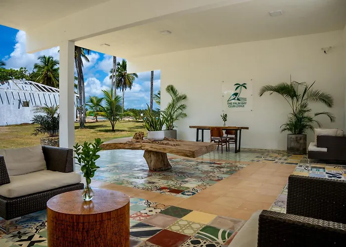 The Palm Bay Club Lodge
