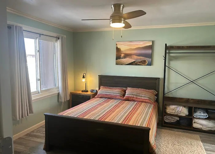 Surfside 13 - Cute Lakefront Condo!