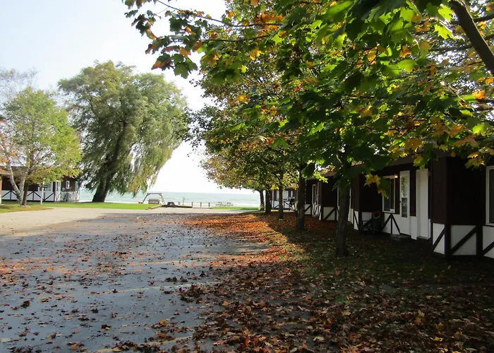 Surfside 13 - Cute Lakefront Condo!