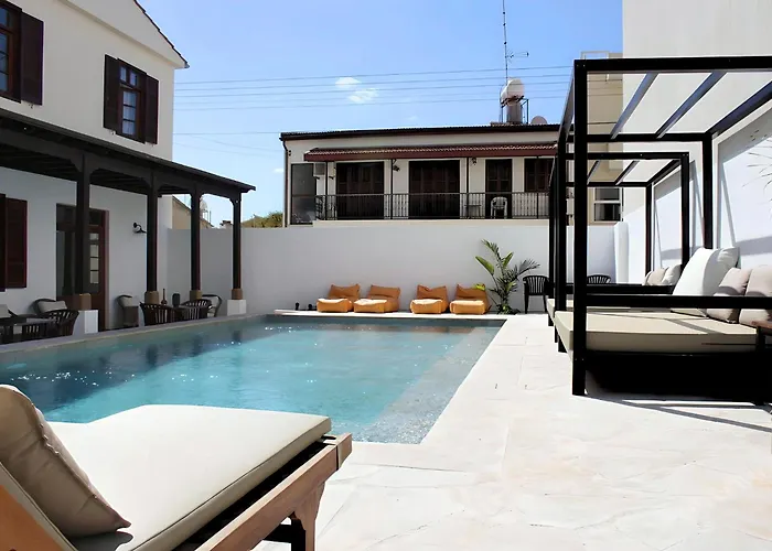 The Colonial By M House