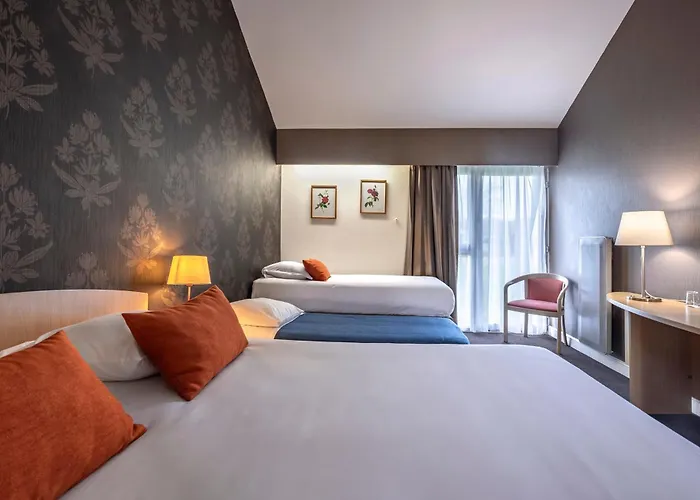 Le Relais Fleuri, Hotel Et Restaurant Logis - Avallon