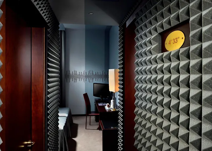 Phi Hotel Bologna