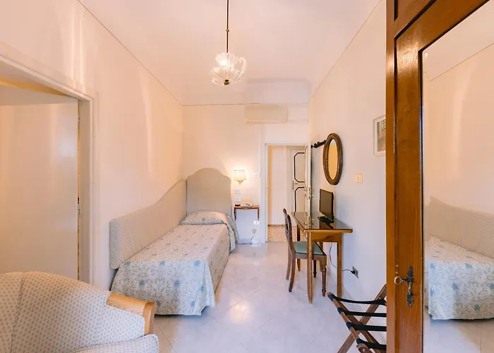 Hotel Toro