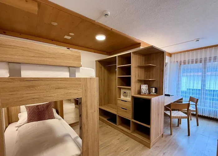 Hotel Crystal