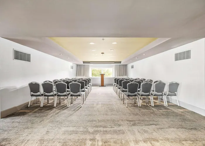 Doubletree Suites By Hilton Hotel Huntsville South