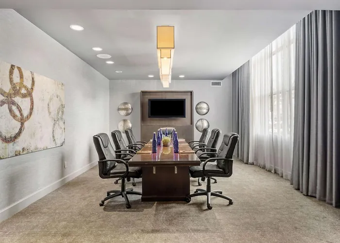 Doubletree Suites By Hilton Hotel Huntsville South