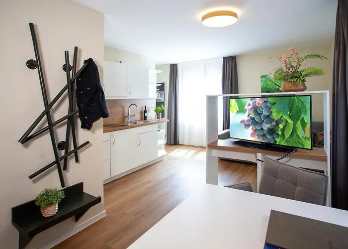 Landhotel Lutz UG