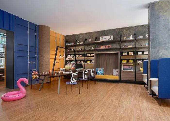 Moxy Ningbo Old Bund