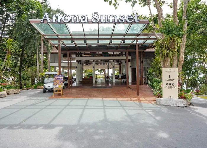 Anona Sunset Boutique