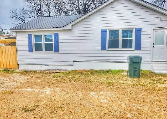Family Retreat Prime Location In Decatur