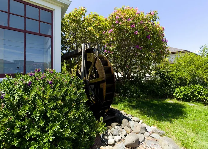 Water Wheel Victorian