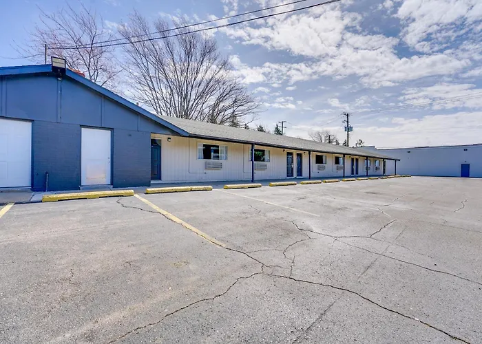 1 Mi To Lighthouse Beach: Port Huron Studio