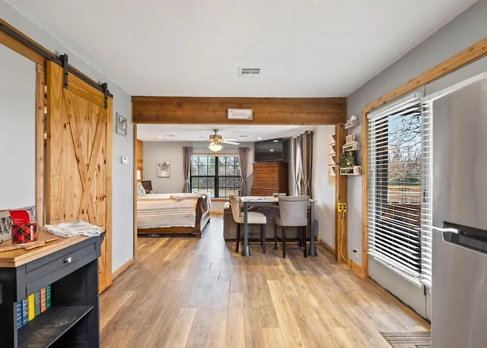 Cozy Hideaway In Denison Tx