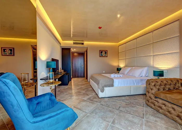 Bella Vista Boutique,Nea Peramos