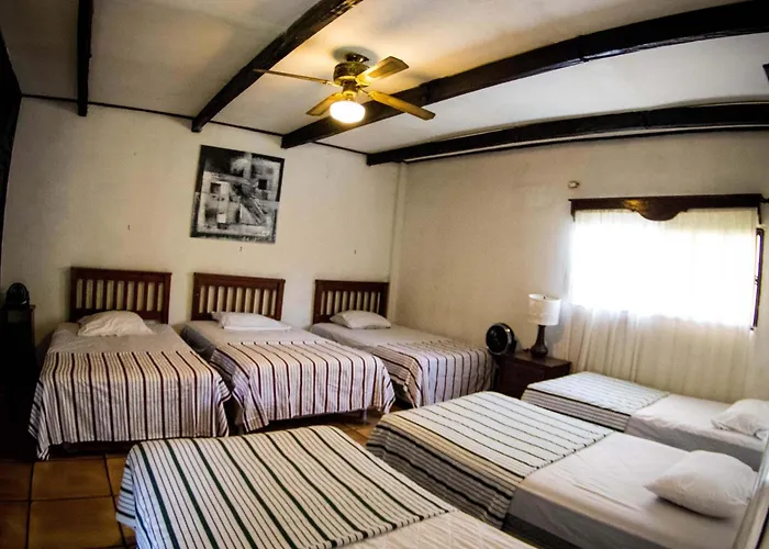 Old Bells Hostel Santa Ana
