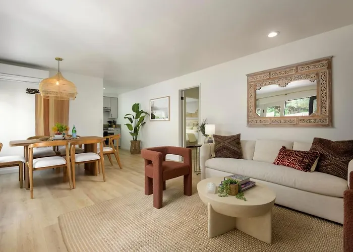 2 Bedroom With Patio Near Santa Barbara